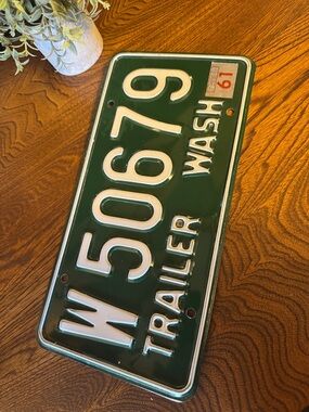 Vintage WA 1961 tabbed Green Aluminum Full Size Trailer License Plate
